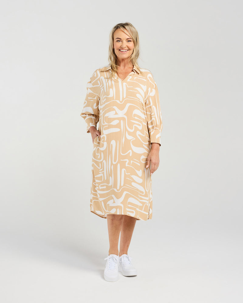 Mono Print 3/4 Sleeve Collared Dress