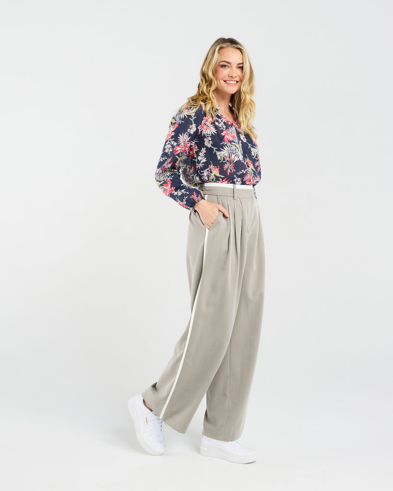 Frankie Pleat Pant (Grey Steel)